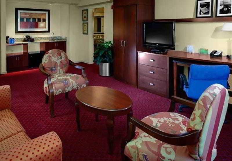 Courtyard By Marriott Fayetteville Δωμάτιο φωτογραφία